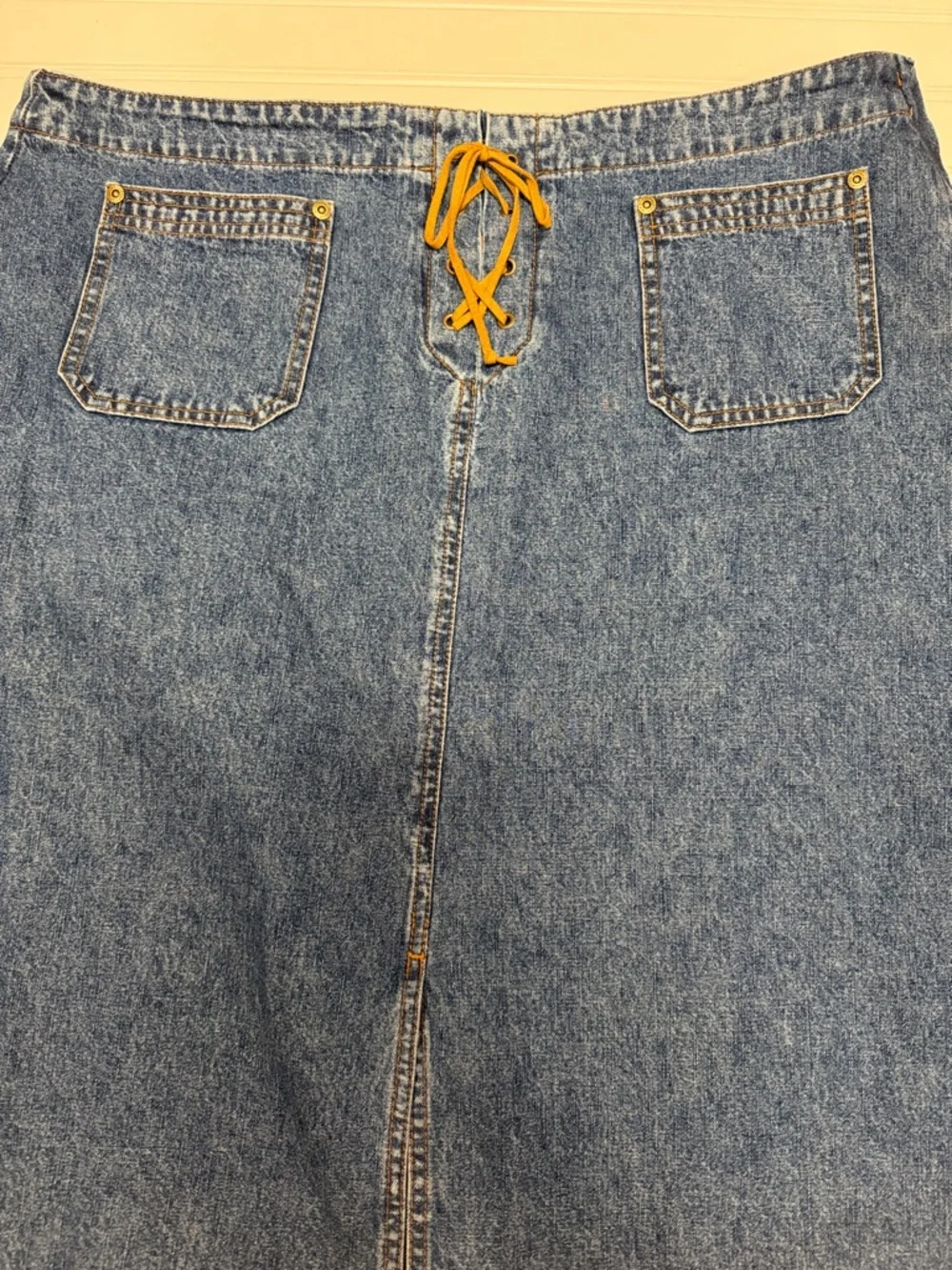 COVINGTON Denim Skirt Blue Lace-Up Front 100% Cotton Knee Length Skirt Size 18